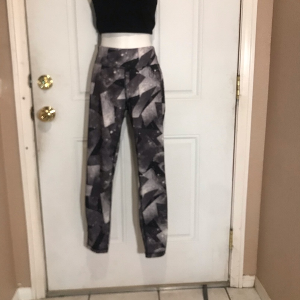 Black and white legging